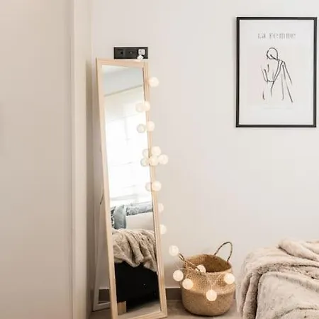 Διαμέρισμα Downtown Urban Luxurious *